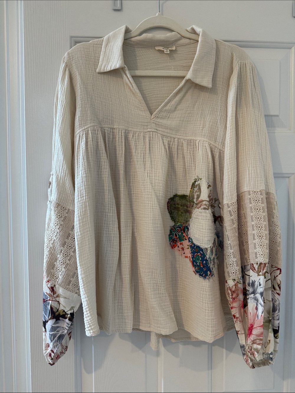 easel Cream Peasant Tunic with Floral Sleeve Panels